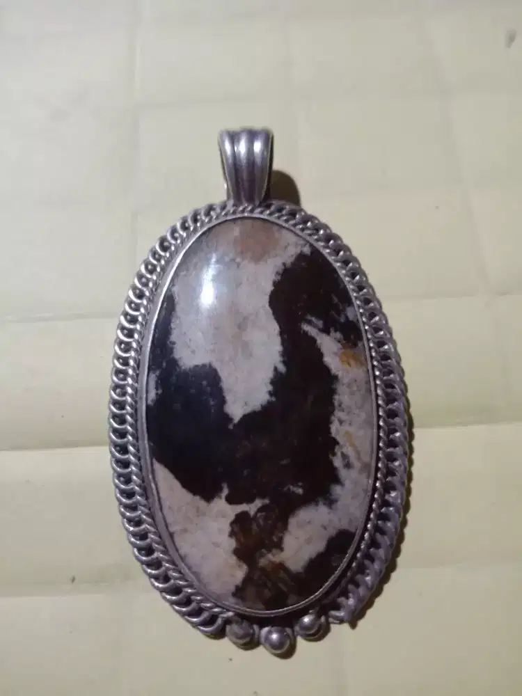 Liontin batu GB kotiv ayam