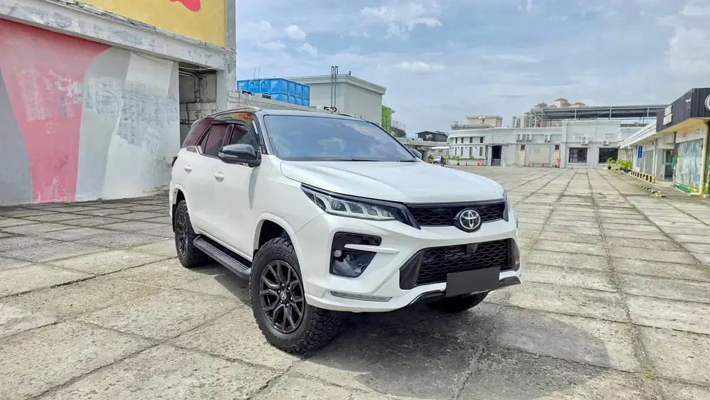 [KM 4 RIBU]TOYOTA FORTUNER VRZ 2.8 GR LEGENDER TETRADRIVE 4x4 2025