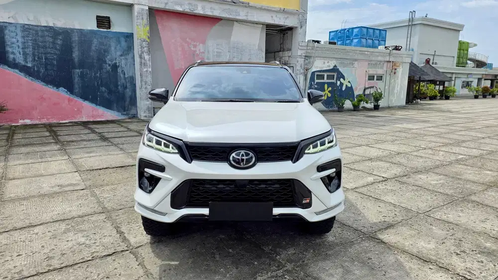 [KM 4 RIBU]TOYOTA FORTUNER VRZ 2.8 GR LEGENDER TETRADRIVE 4x4 2025