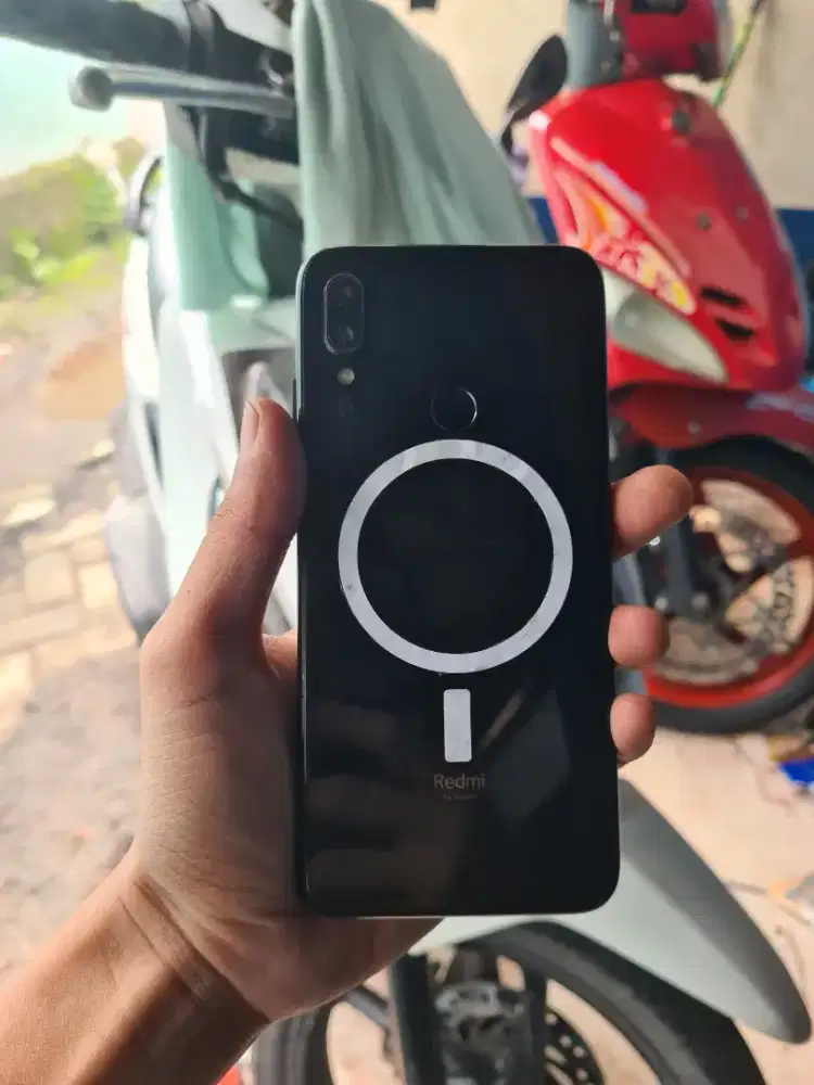 Redmi note 7 4/64 gb