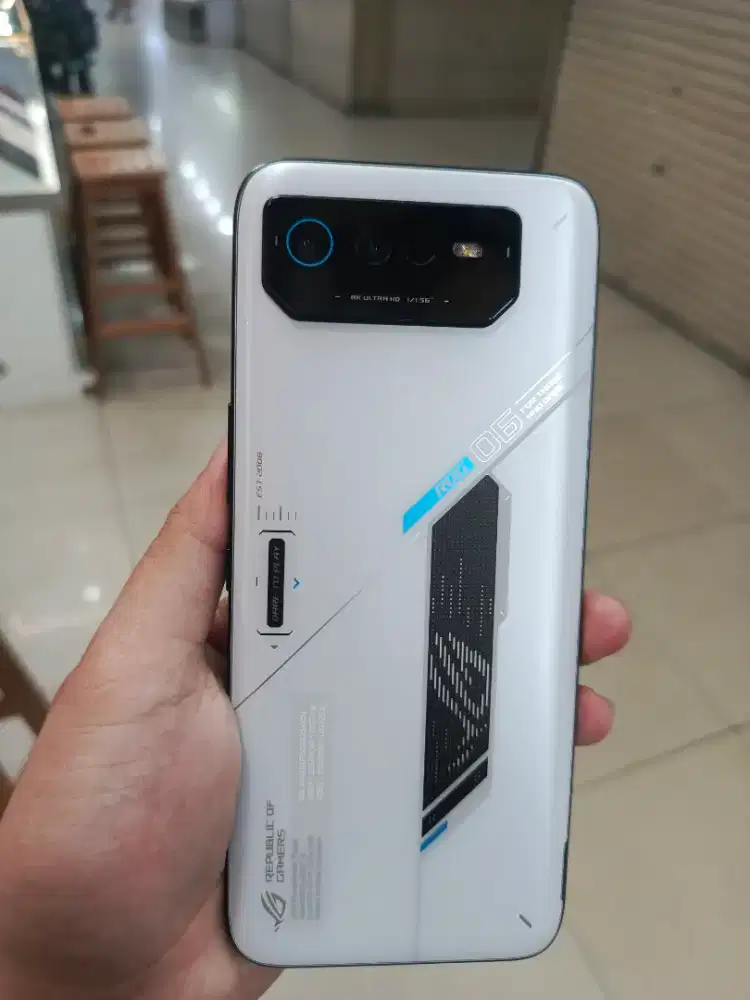 ROG phone 6 8/256 putih