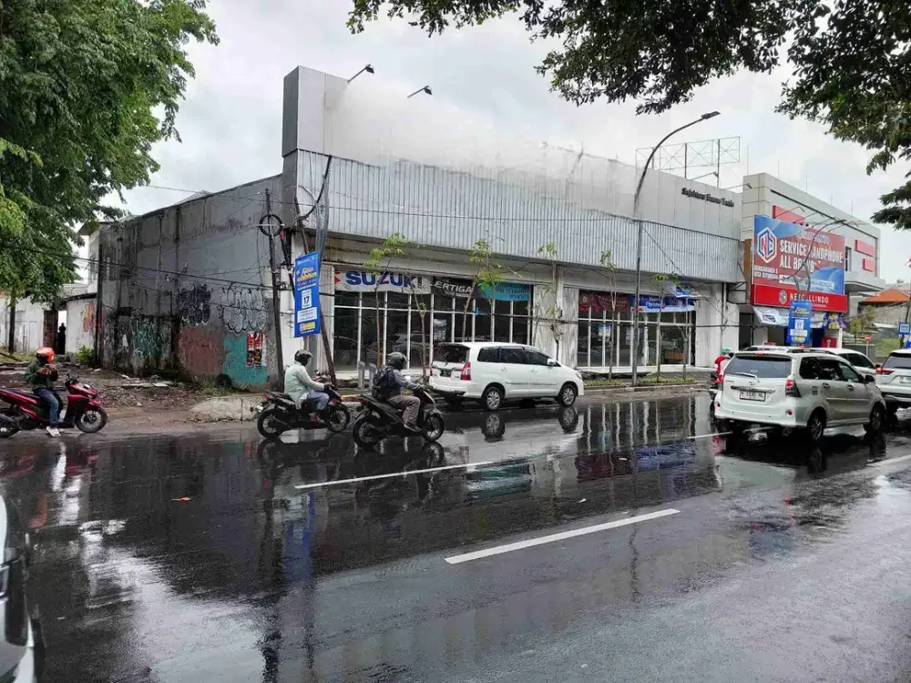 DISEWAKAN TEMPAT USAHA EX SHOW ROOM MOBIL, HOOK, NOL JLN MANYAR KERTOARJO