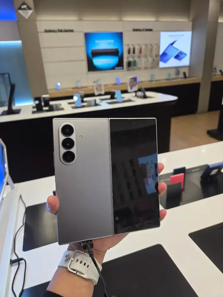 Samsung Zfold7 free voucher 1.5juta