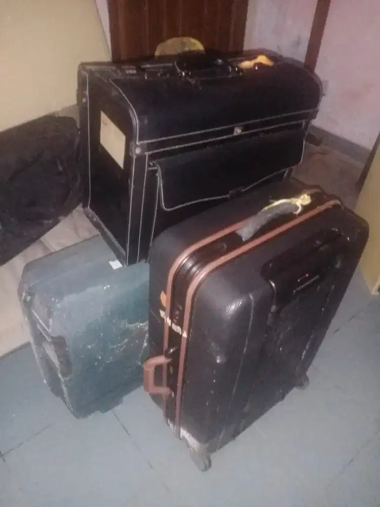 Cuci gudang koper, dipan, karpet dll