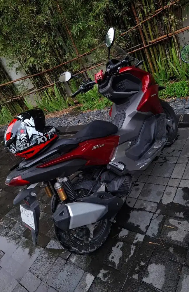 Honda ADV 160 CBS Merah
