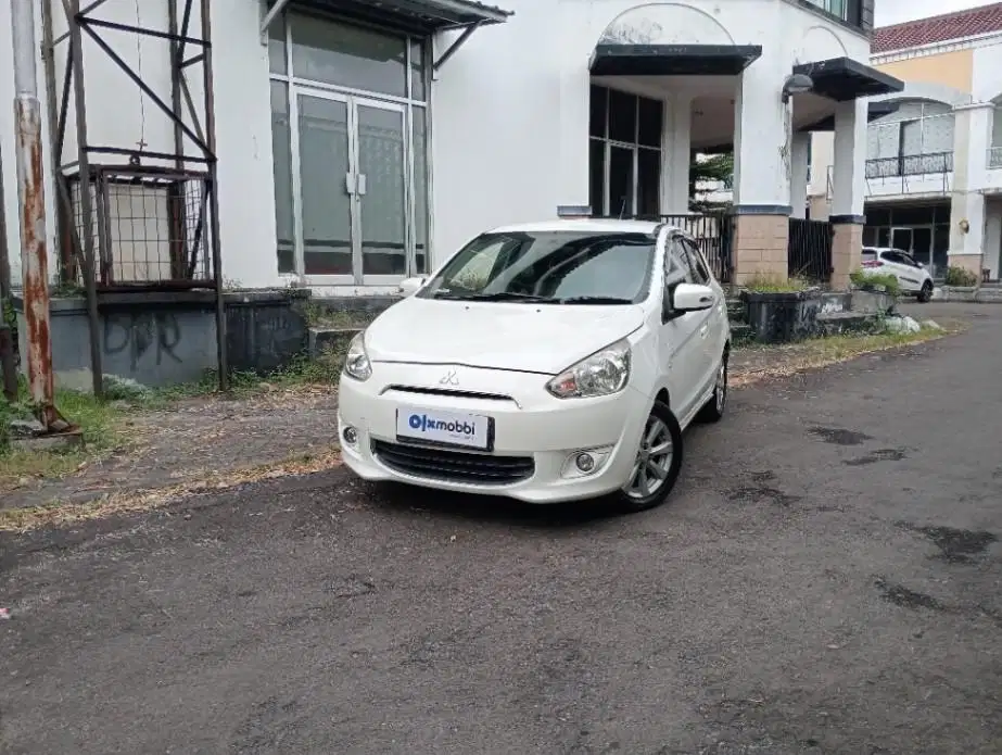 Like New - MITSUBISHI Mirage 1.2 Exceed Bensin A/T 2015 PUTIH