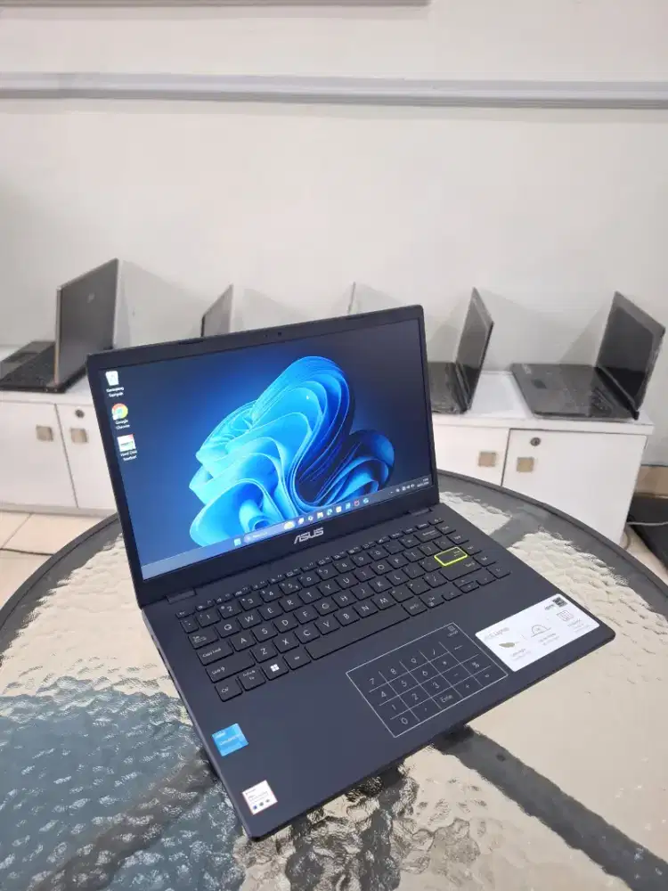 Asus Vivobook E410k like new