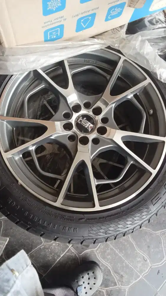 Di jual ban mobil second ring 17