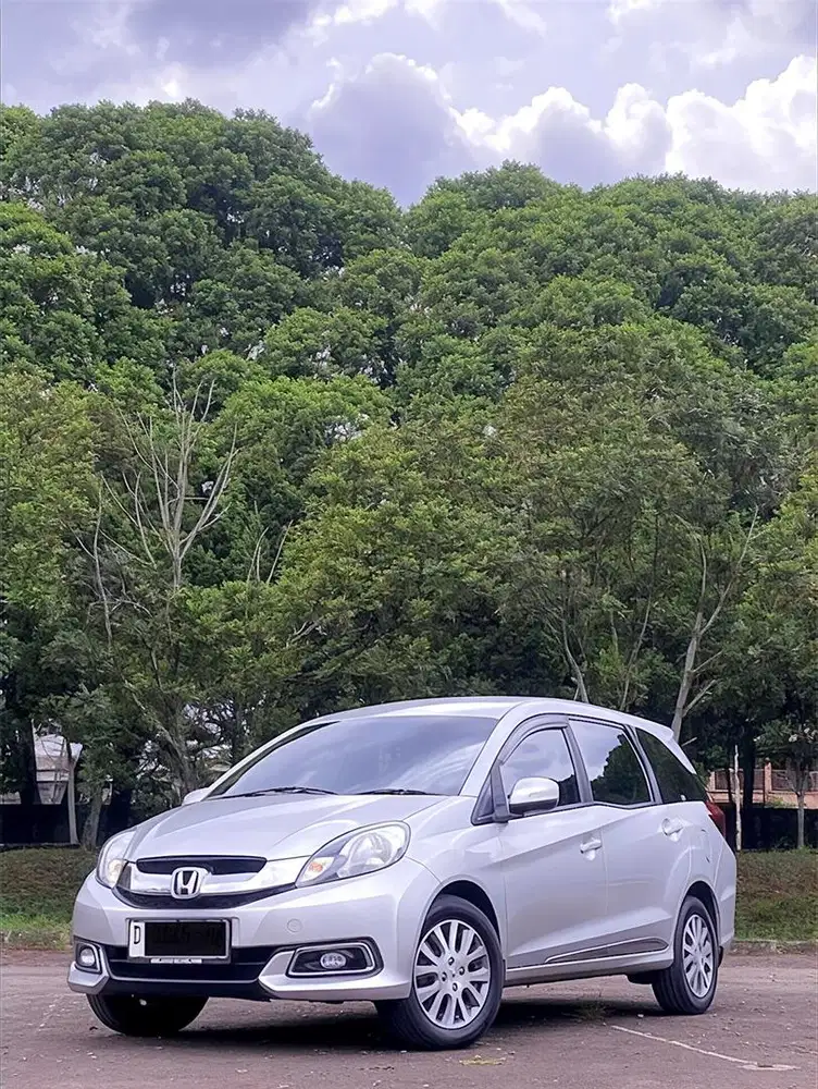 MOBILIO PRESTIGE CVT 2014