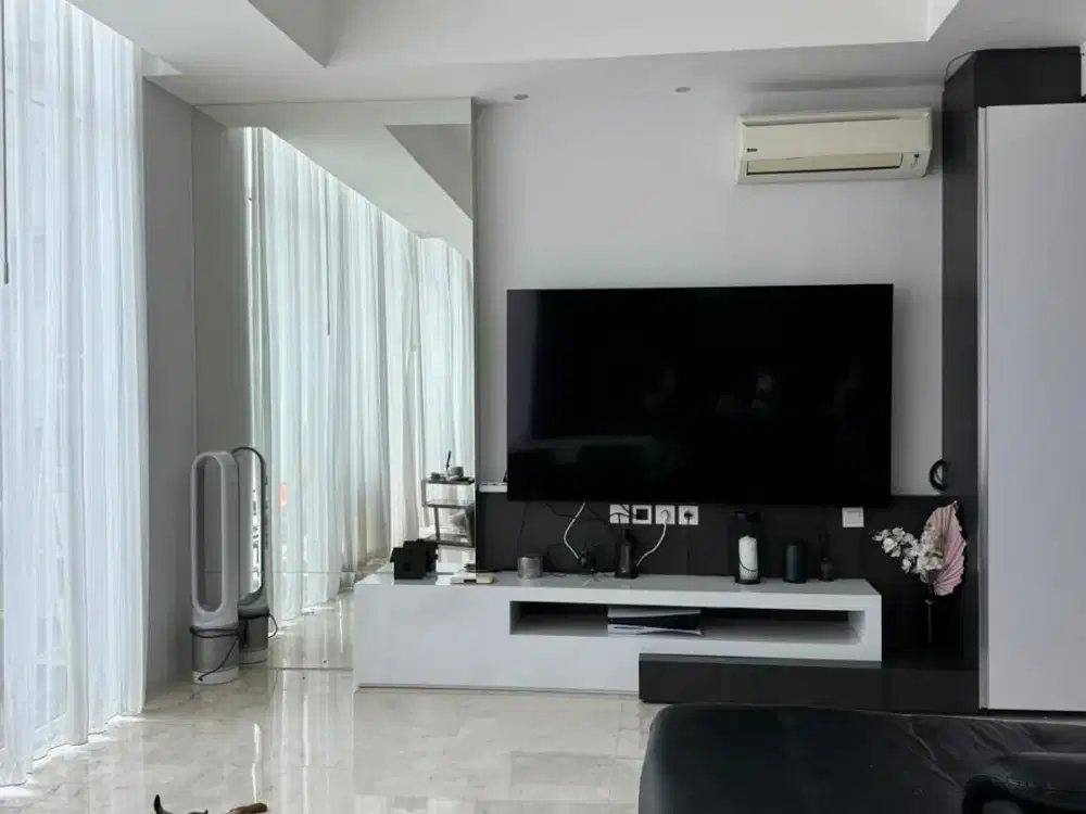 Apartemen Bagus Satu8 Residence Jakarta Barat Type 3 BR Semi Furnished