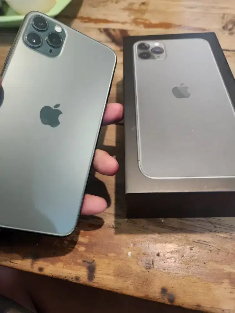 iPhone 11 pro max 256 all operator