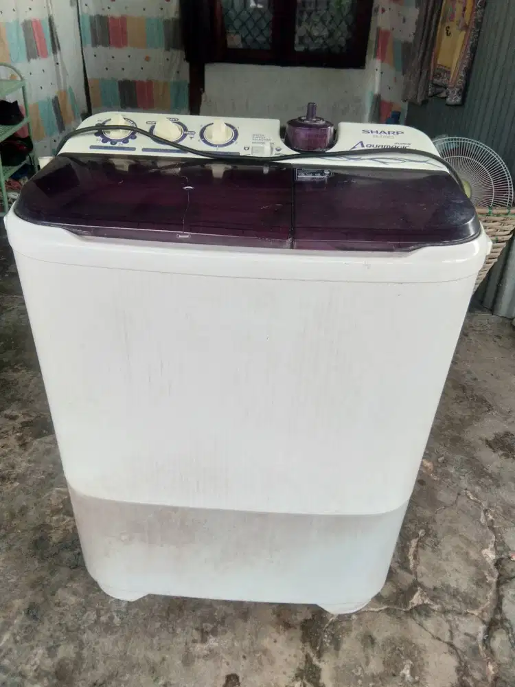dijual mesin cuci Sharp 7 kg..