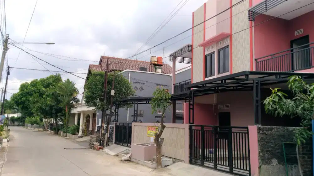 Rumah Couple 2 Lantai minimalis pinggir jalan utama