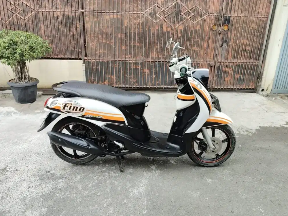 Yamaha Fino tahun 2013 mesin cvt halus di Cengkareng