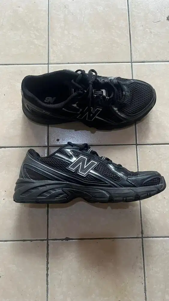 New Balance 740 Black Silver