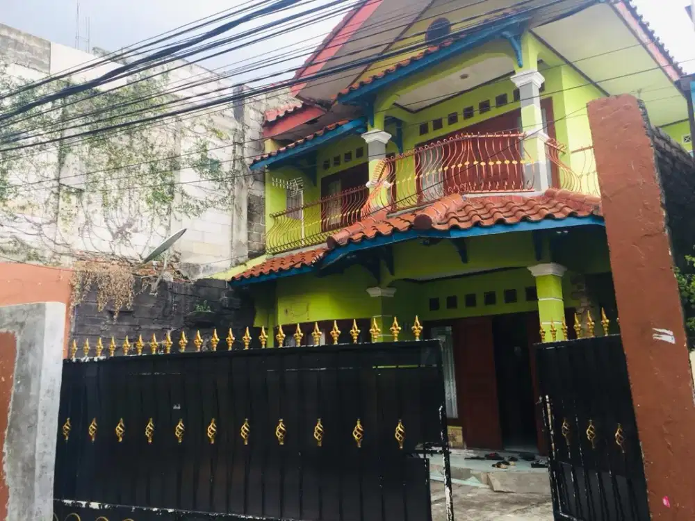 Rumah 2 Lantai di Baktijaya, Depok