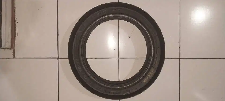 WTS BAN DEPAN VESPA SPRINT MAXXIS VICTRA S98 SIZE 110-70-12