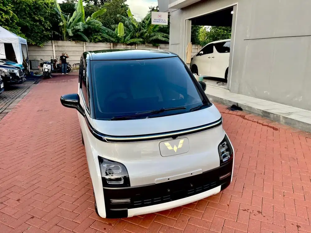 Wuling air ev long range 2022 AT white metallic