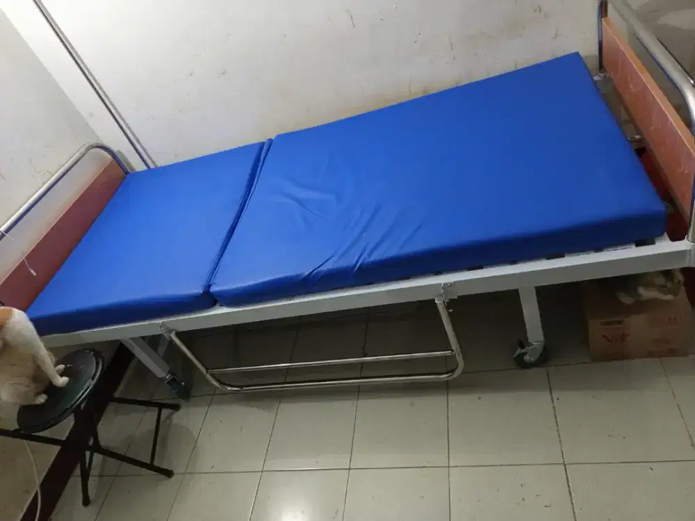 Bed pasien secondhand