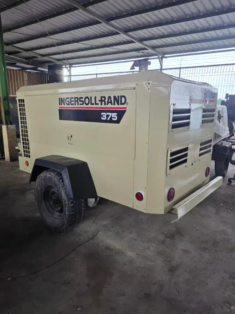 Dijual compressor ingersollrand tahun 2001 alat siap kerja/airman 375