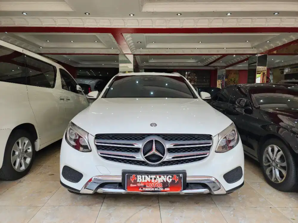 MERCY GLC250 AT 2015 PUTIH / MODEL THN 2016 (BINTANG MOTOR)