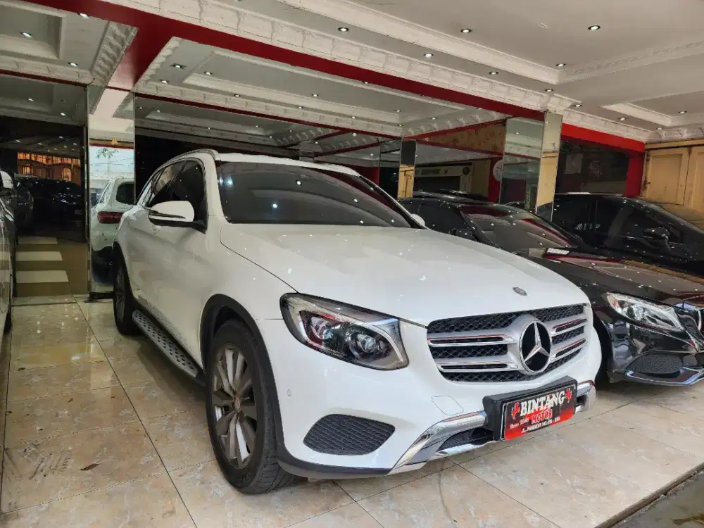 MERCY GLC250 AT 2015 PUTIH / MODEL THN 2016 (BINTANG MOTOR)