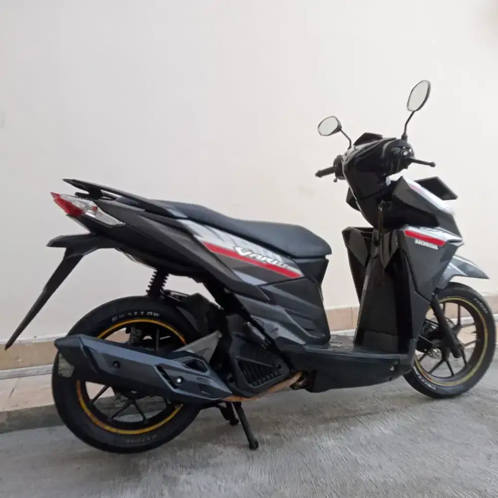 HONDA VARIO 125 LED OLD TAHUN 2017 CASH / KREDIT MURAH DP MULAI 500 RB