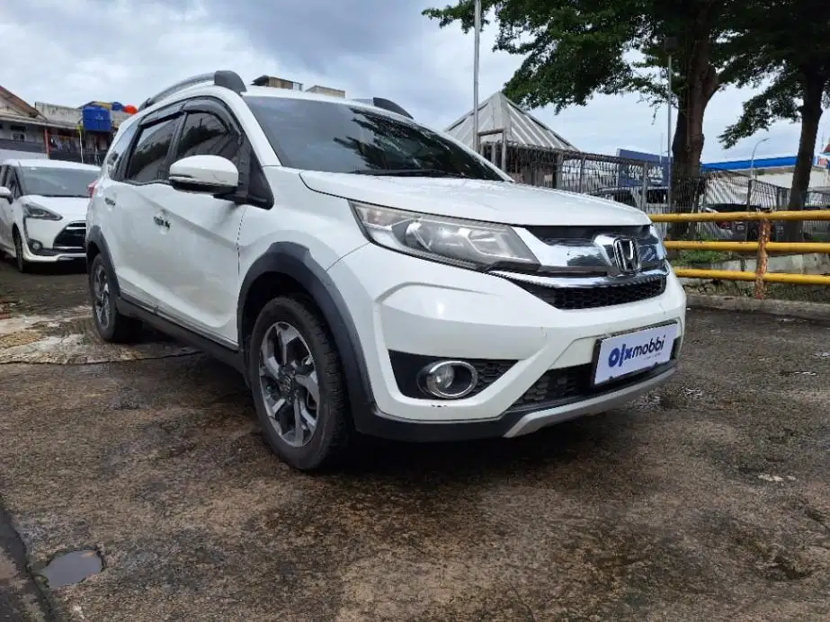 Honda BR-V 1.5 E Bensin-AT 2017 Putih CAFJD
