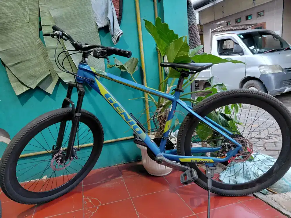 SEPEDA GUNUNG MTB (GENIO)