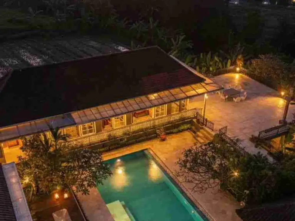 Di jual villa luxury bagus di semat brawa Canggu dengan view sawah sungai dan gunung sangat cocok untuk komersil