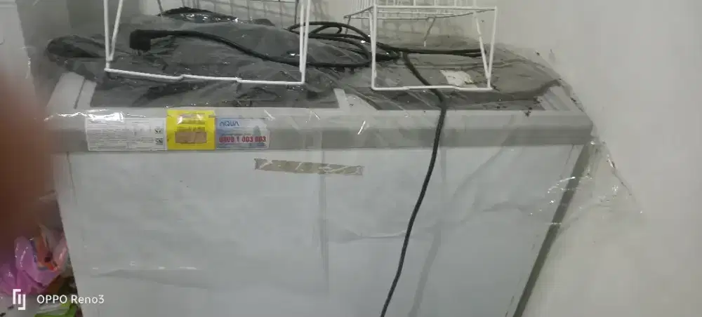 FREZZER PENYIMPAN SAYUR,BUAH2AN,DAGING DLL