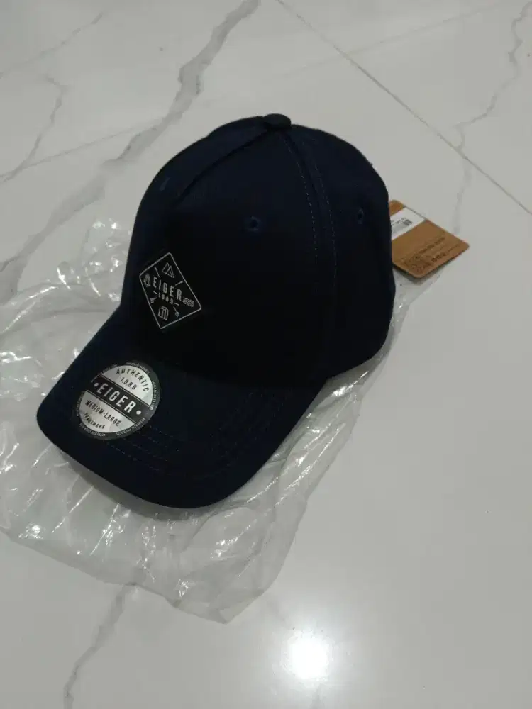 Topi eiger 100% ori kondisi BARU FULLTAG
