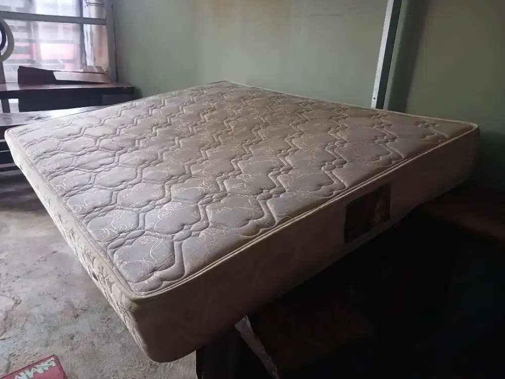 Springbed central delux utuh baik juoz pir masih ok kenceng