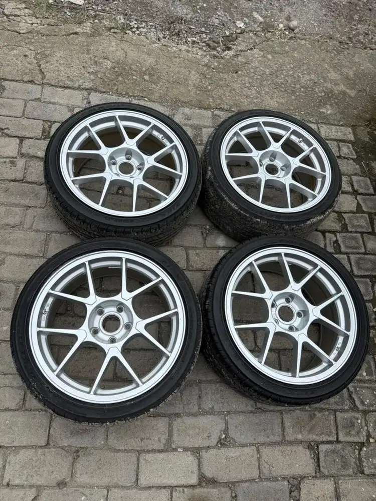 Velg Wedssport Tc005 r18 + Ban 235/40 Bekas Honda Civic FK