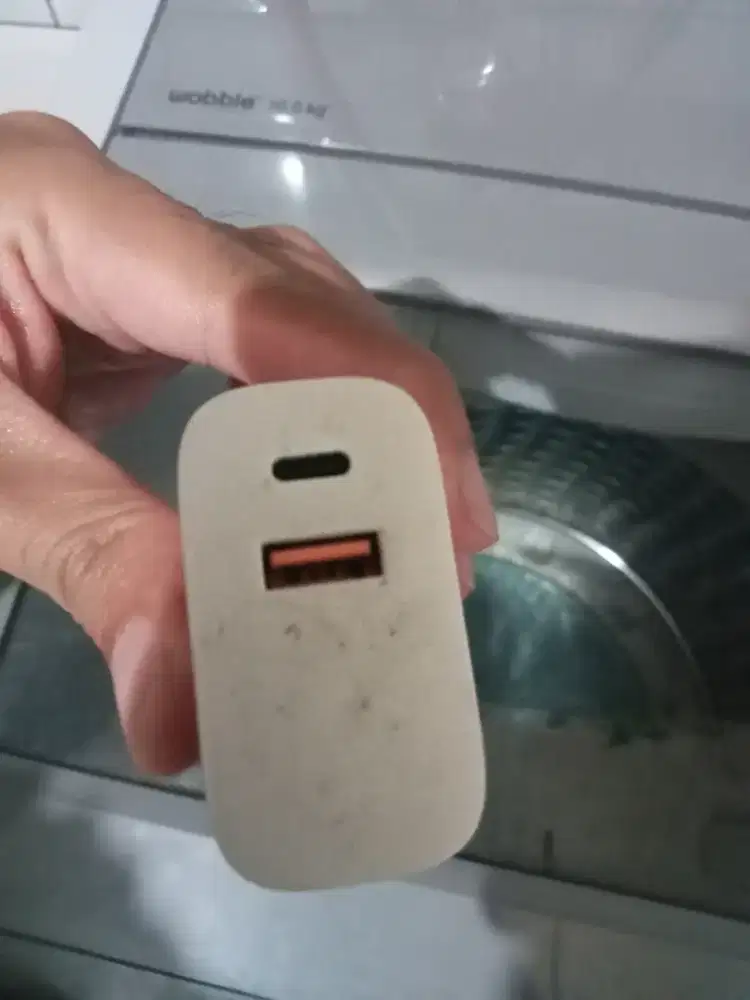 Batok charger ori iphone dan oppo