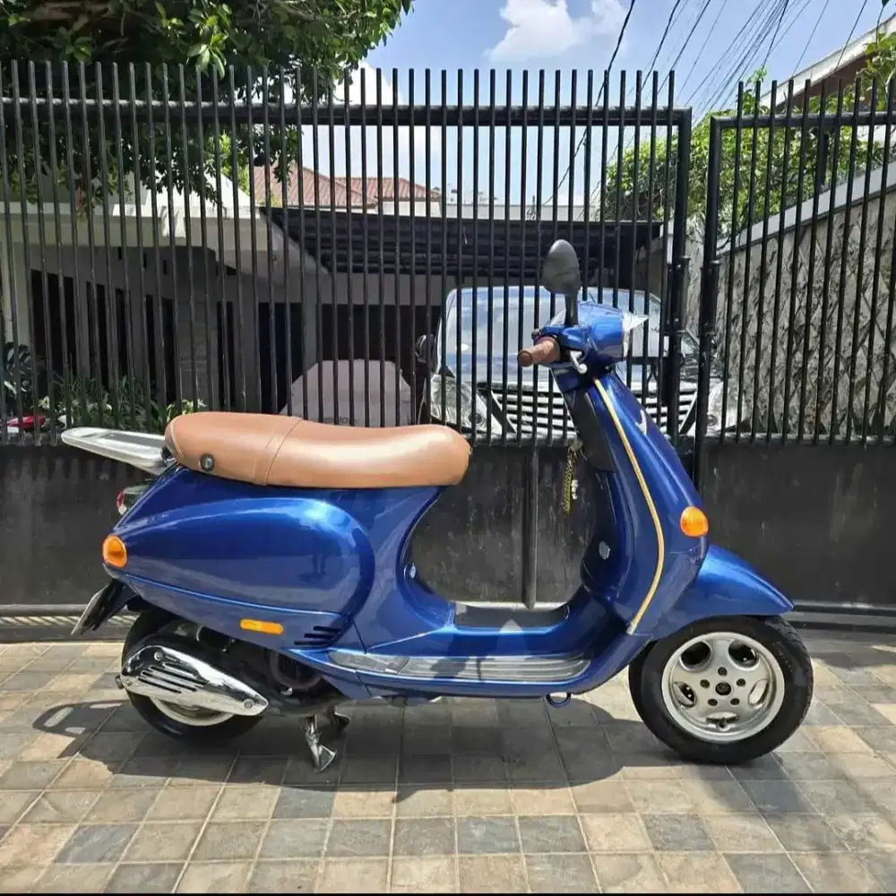 Piaggio Vespa ET4 150