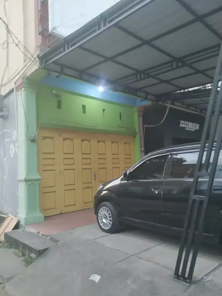 Dijual toko 3 lantai Batoh