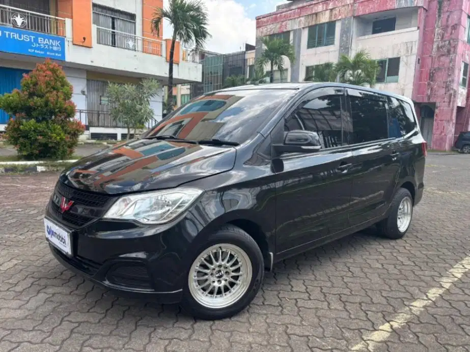 DP RINGAN Wuling Confero 1.5 Bensin-MT 2019 Hitam CERWB