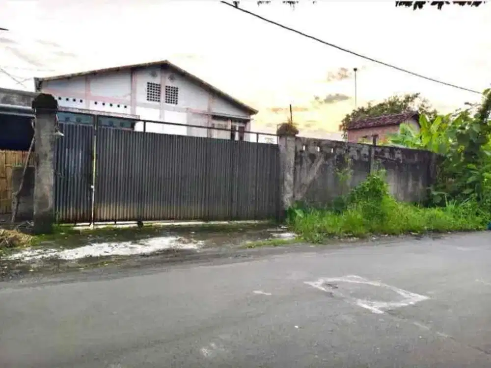 Gudang Strategis Zona Merah Industri