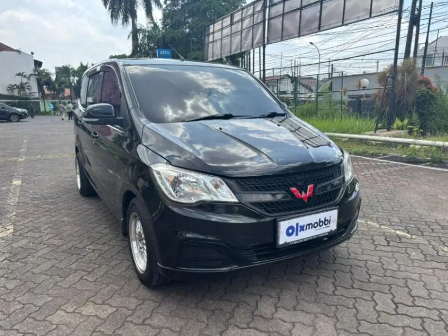 DP RINGAN Wuling Confero 1.5 Bensin-MT 2019 Hitam CERWB