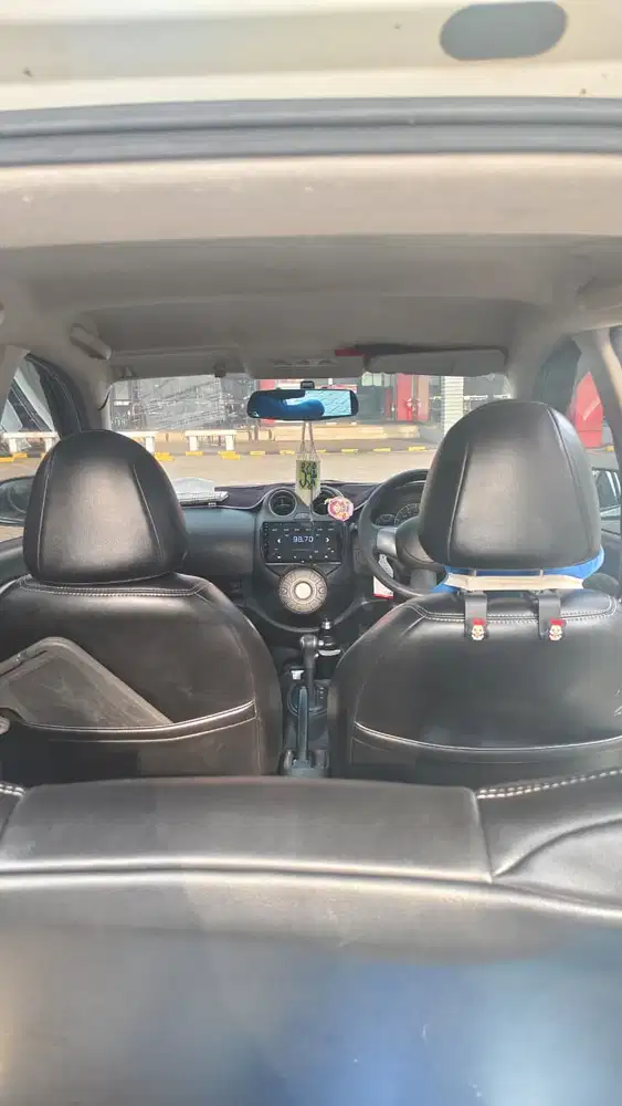 Nissan March 2012 Bensin