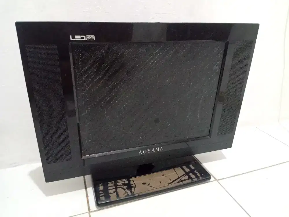 Tv merk aoyama 14 inch