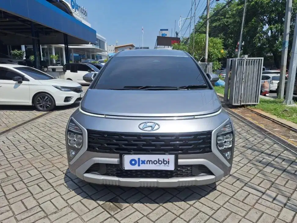 DP RINGAN Hyundai Stargazer 1.5 Prime Bensin-AT 2022 Abu CNZVB