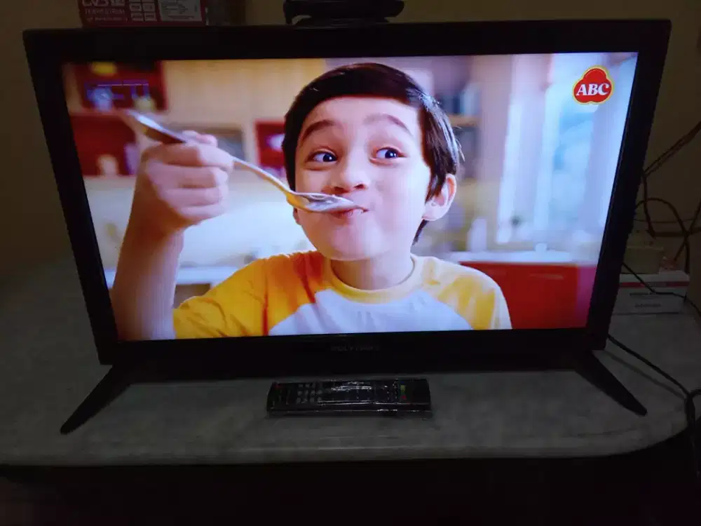 TV DIGITAL POLYTRON 24 INCH NORMAL SEGEL KEL.REMOTE & ANTENA LENGKAP