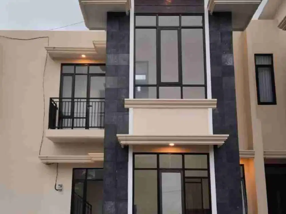 rumah 2 lantai banjararum