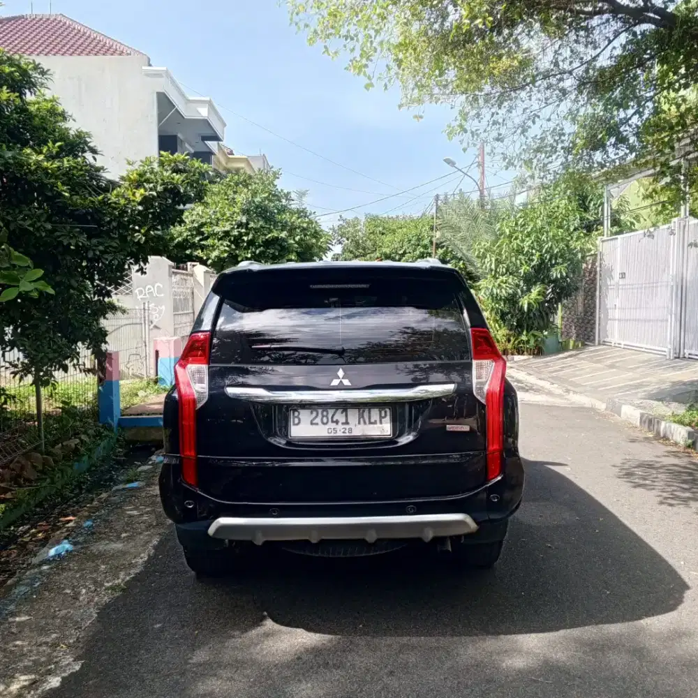 Mitsubishi pajero sport dakar 4x2 tahun 2019 istimewa
