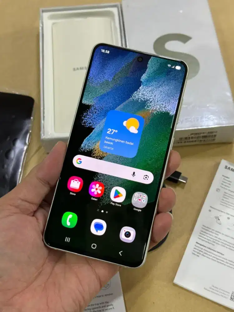 Samsung Galaxy S21 FE 8/256GB 5G Fullset Ori Mulus Istimewa