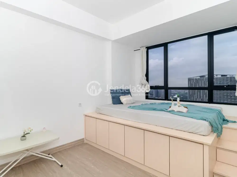 Disewakan Apartemen Collins Boulevard tipe Studio Semi Furnished | CLBA053