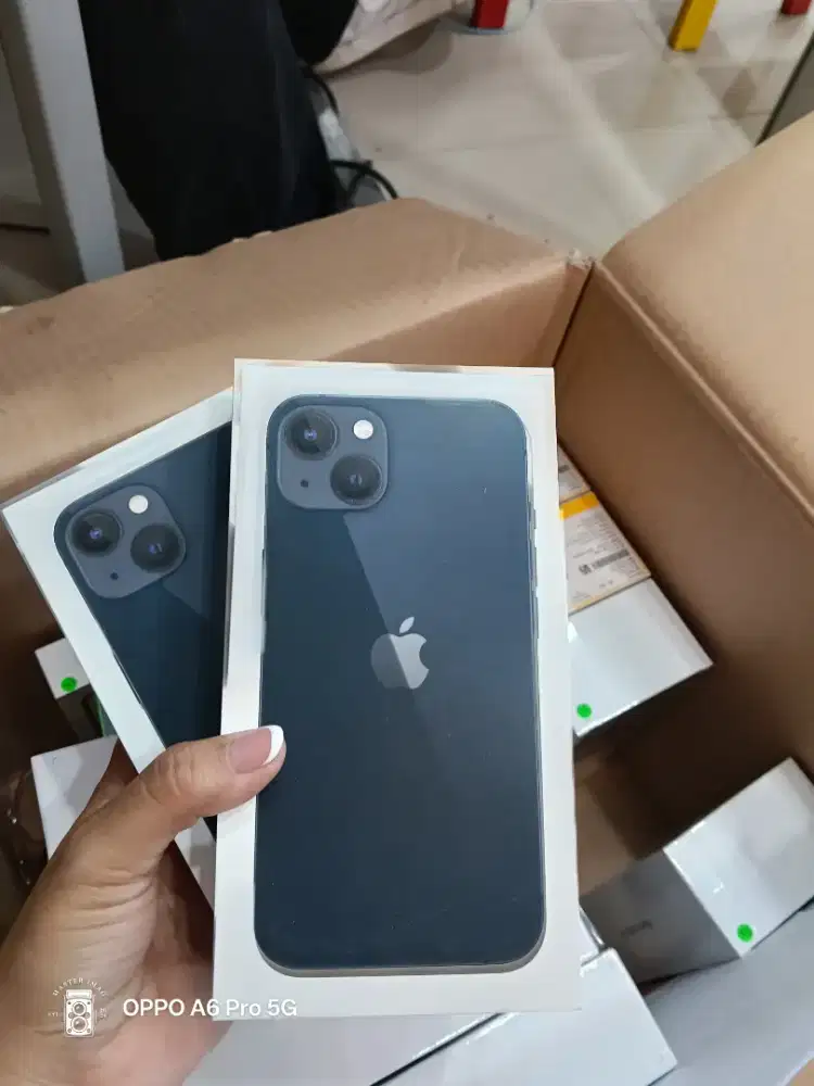 iPhone 13 128 midnight