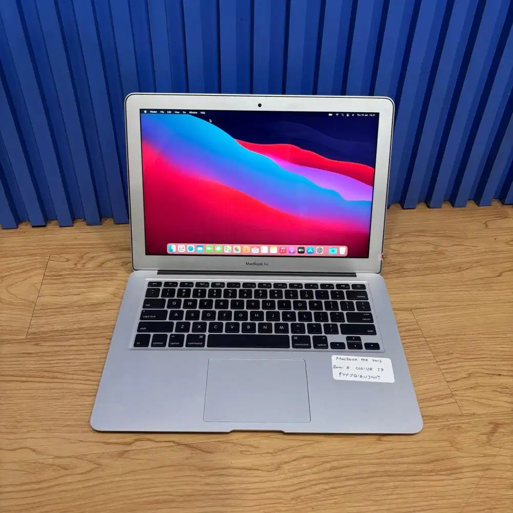 MacBook Air 13 2017 i7 8/128